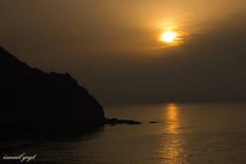 Olurda Tek Kalırsan Güneşe Eşlik Et be Arkadaşım.