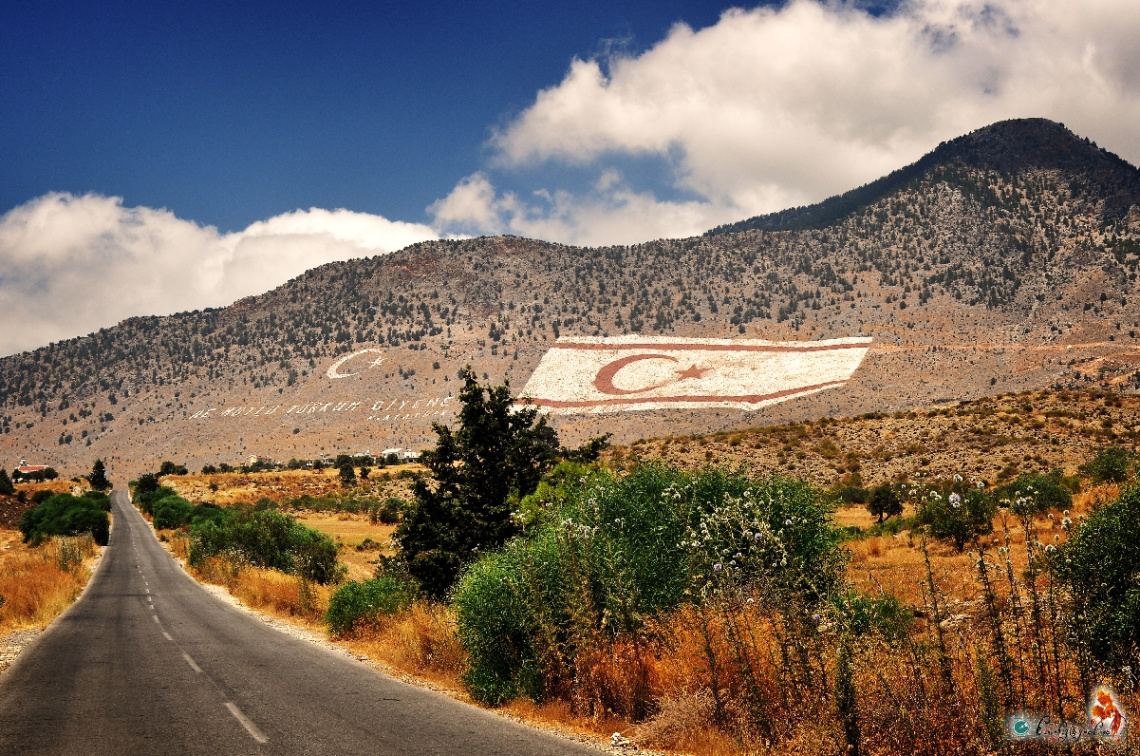 Bazı Fotoğrafların Görüntüsü Yeter...