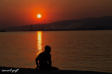 Sanki Güneşle Birlikte Düşüncelerde Batıyordu..