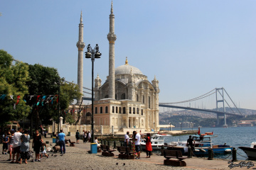 Orta Köy Camii