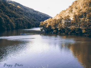 tarn