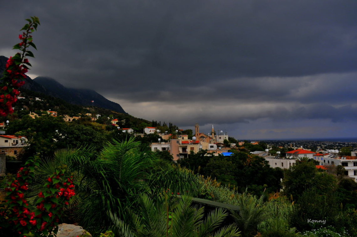 Sonbahar... just before rain 