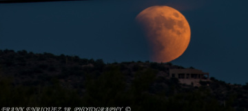 Last Nights SuperMoon Eclipse From Tucson Arizona 