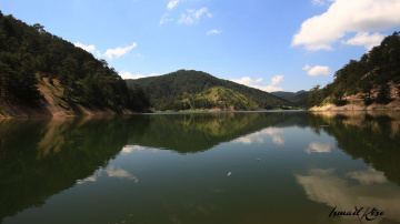 Sünnet Gölünde Yansıma