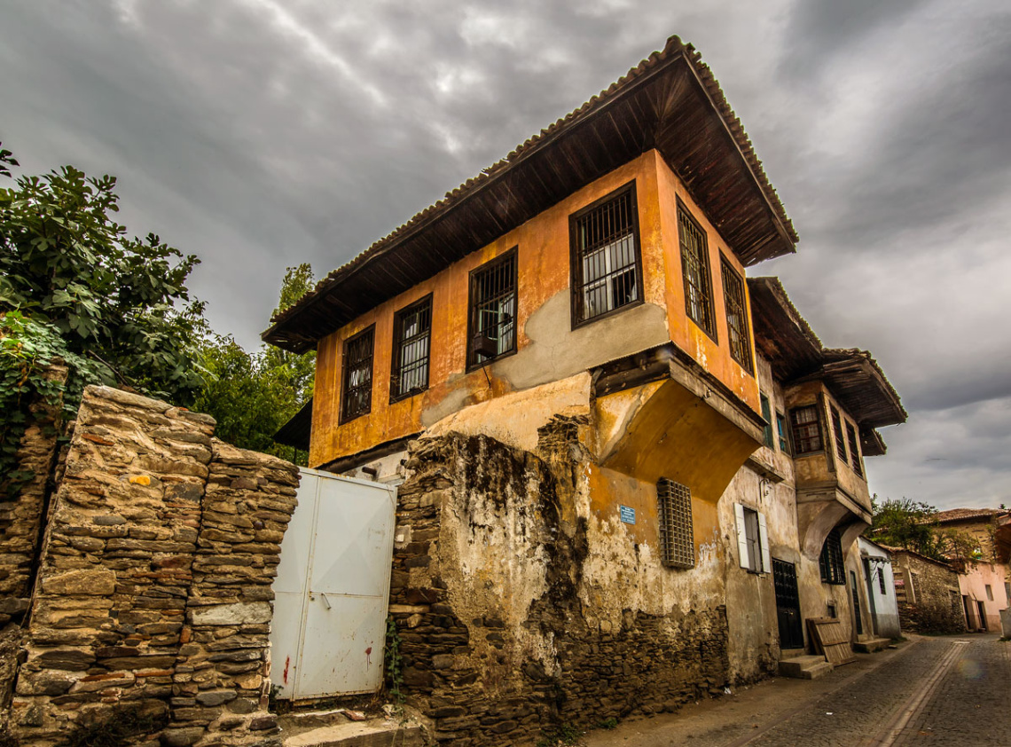 Kimliğini korumaya direnen TİRE
