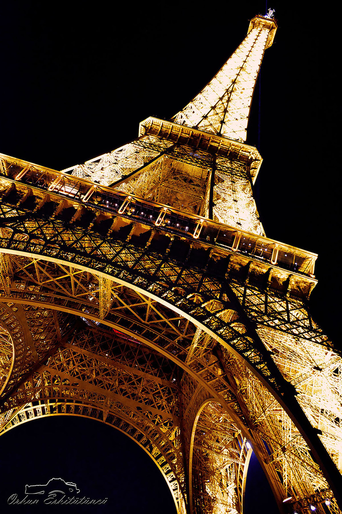 La Tour Eiffel...