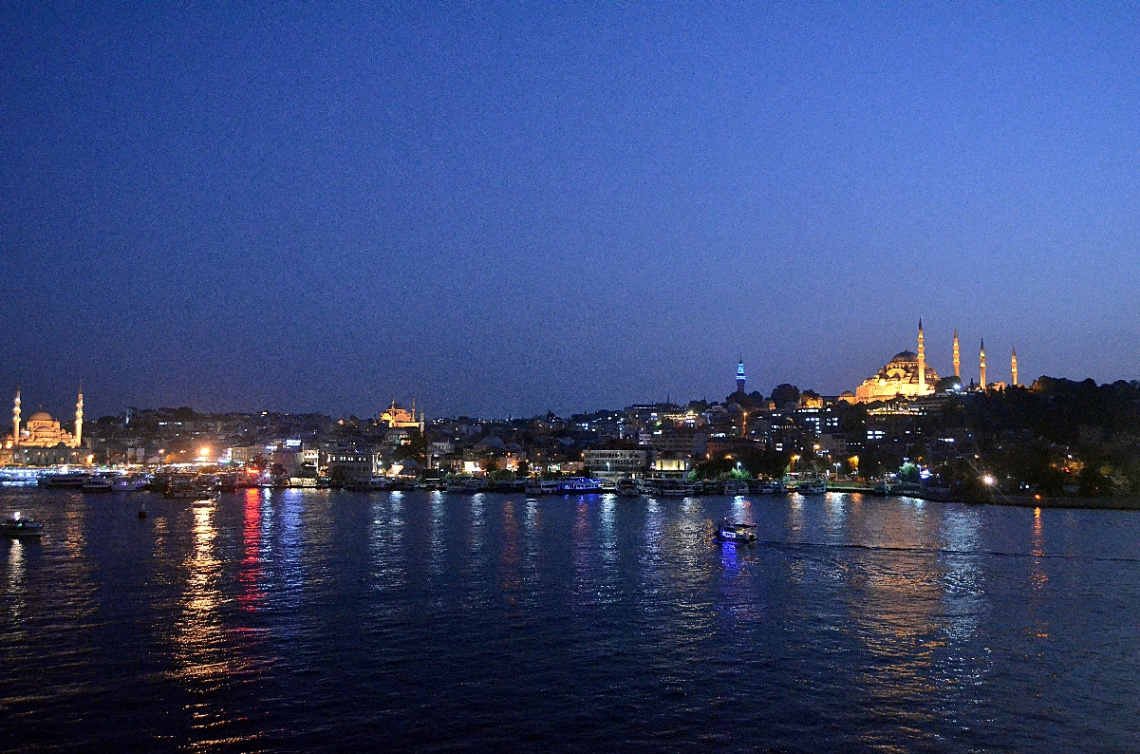 İstanbul, gece güzel..