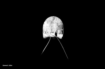 kimebakmıştın aradığın kisi burda yok