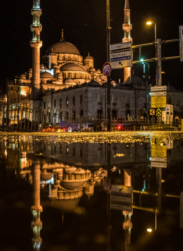 Yeni Cami-Yansıma