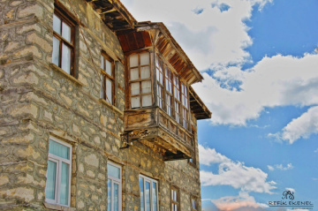 Taş Gibi Ev