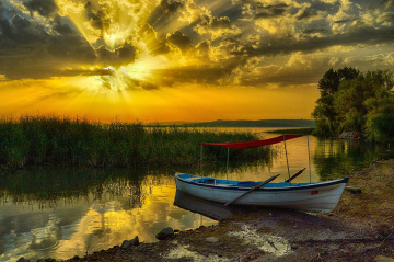 SEVDANIN FOTOĞRAFIDIR GÖLYAZI..........