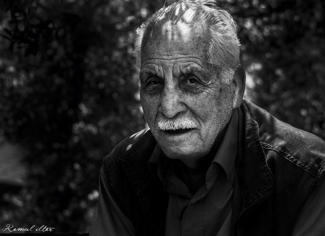 Yasli Ve Mülteci Bir kalp 