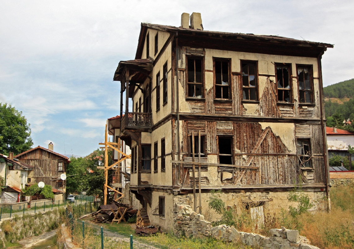 Yıkık
