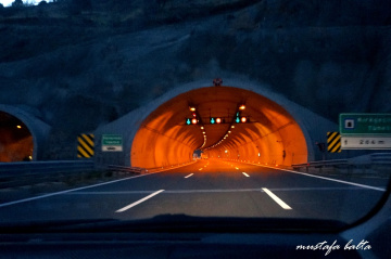 Miniciks  Hayatlar  Tunel  