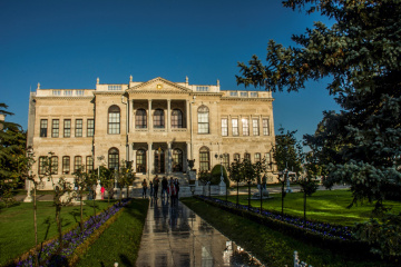 Dolmabahçe ve Yansıma