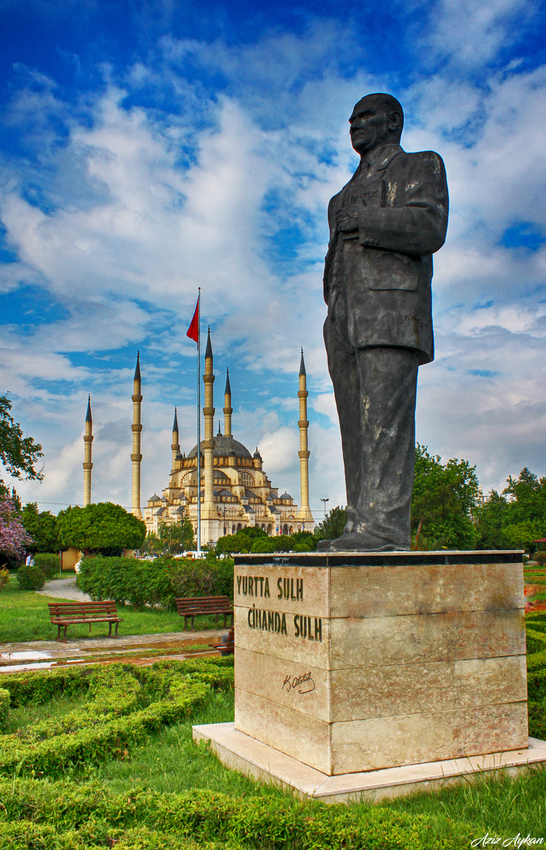 Atatürk Ve Sabancı Camii Adana