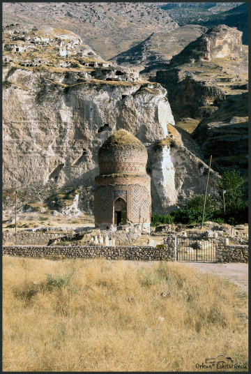 650 yıllık Zeynel Bey Türbesi.