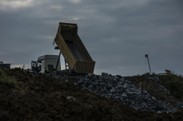 Kamyon-Taşlar ve İnşaat