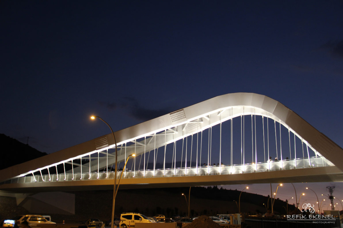 Yaya Üst Geçidi