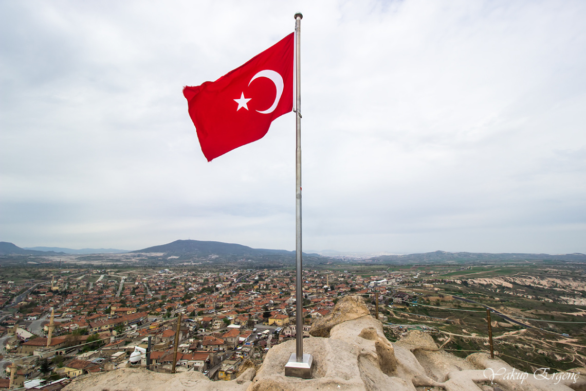 TEK BAYRAK, TEK VATAN