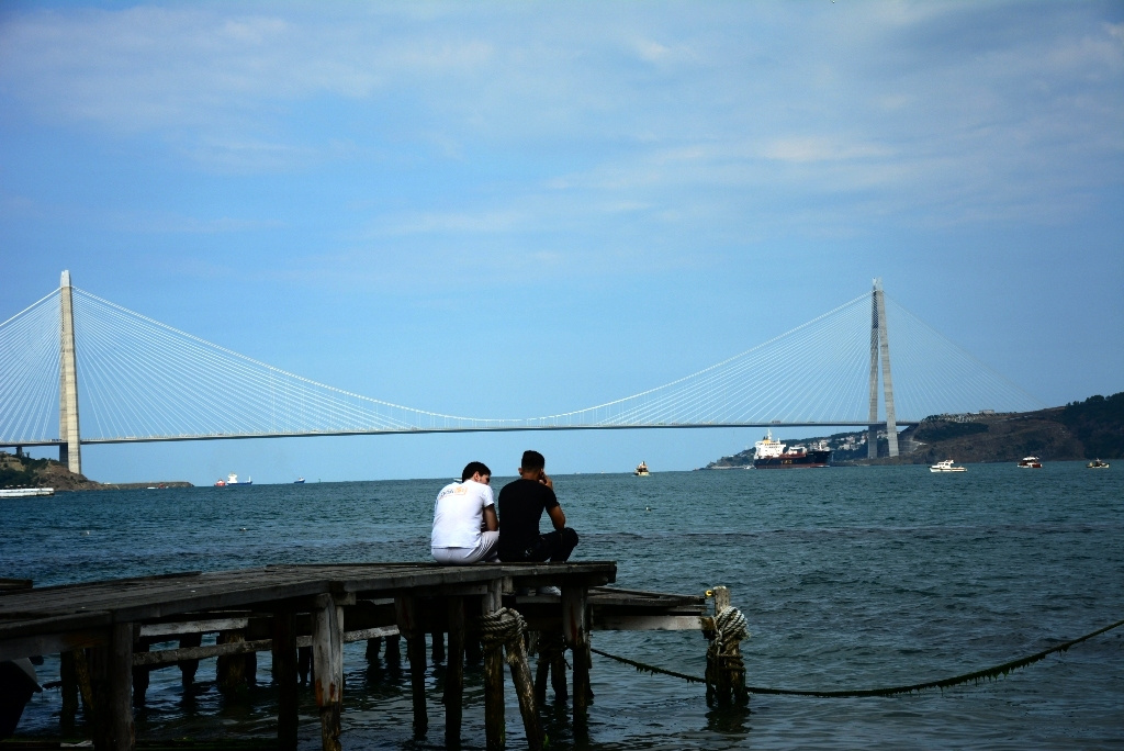 3. Köprüye Karşı