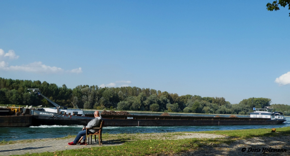 Einen ruhigen Spätsommertag genießen