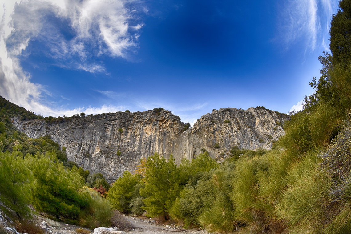 Doğanbey (Domatia) Köyü Şorlak Şelalesi