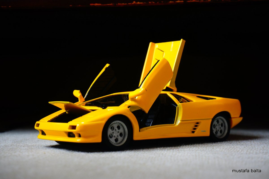 Miniciks Hayatlar  1991 LAMBORGHINI DIABLO 