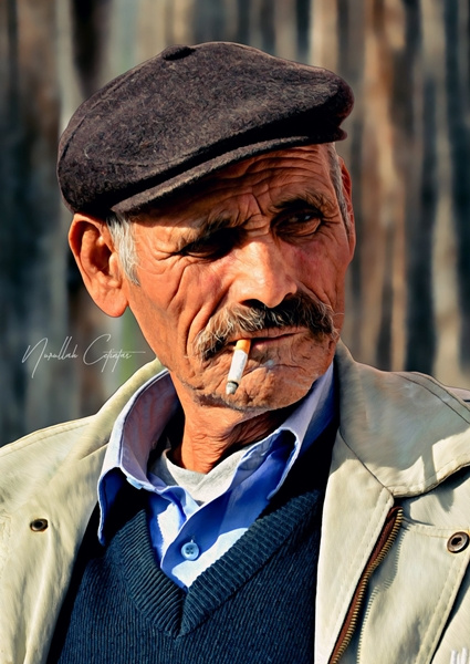 Bir Çocuk Koşarak Geçti Yanımdan..!
