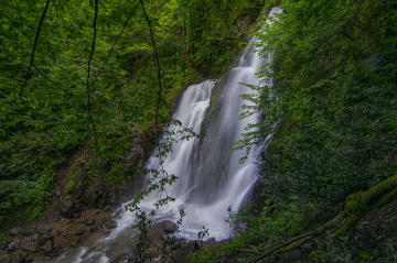 Oylat Şelalesi