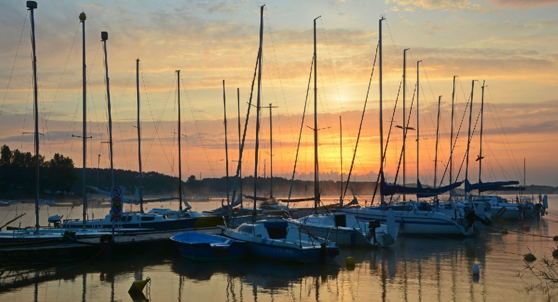 ... marina Lake Nysa