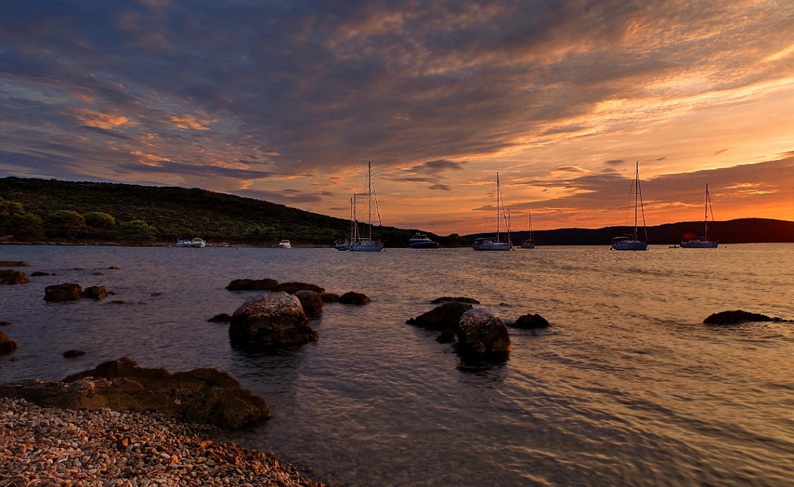 sunst on island