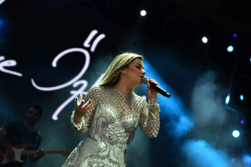 Merve Özbey Mersin'de