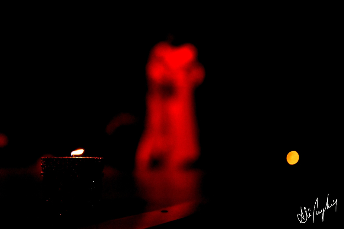 Bir mumdur iki mumdur