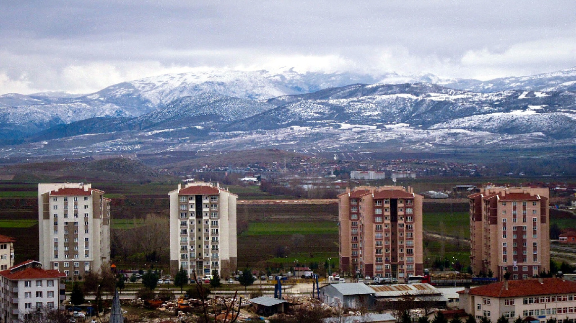 KARLI DAĞLAR