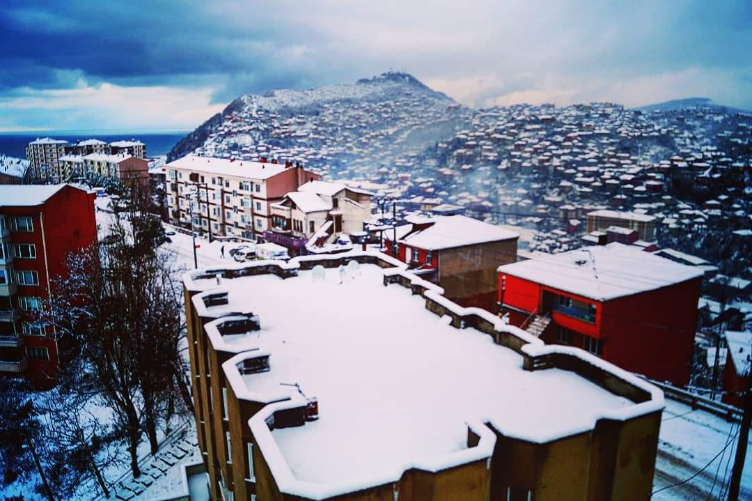Karlı Gün