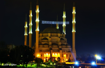 Hayırlı Cumalar. Sabancı Merkez Camii / Adana