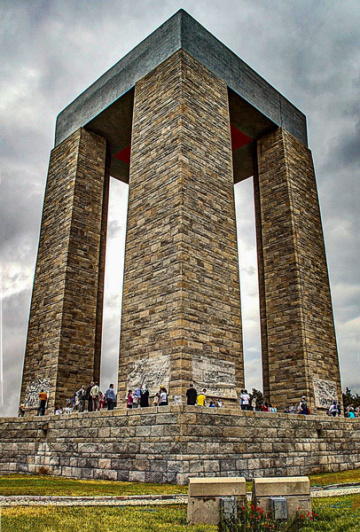 Minnet ve Şükranla.