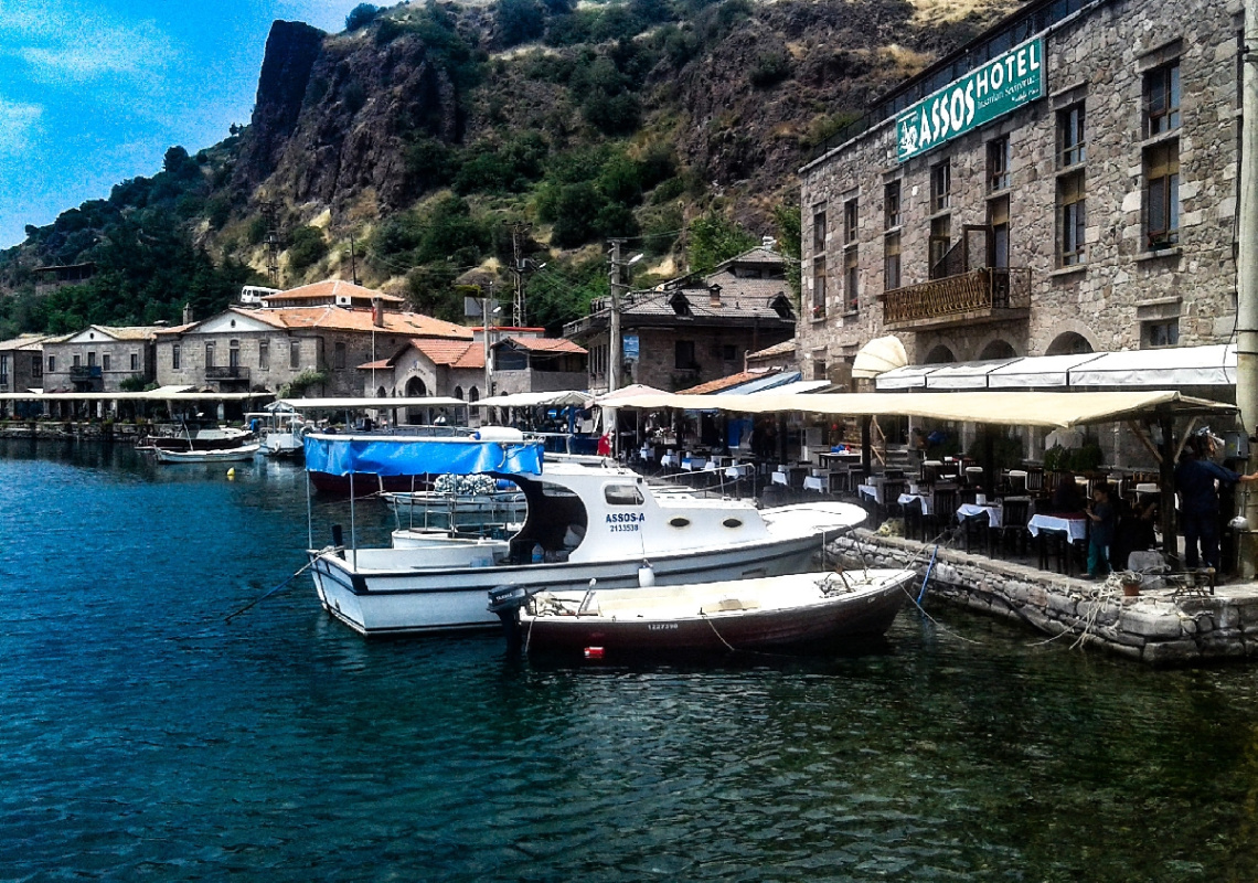Assos Limanı