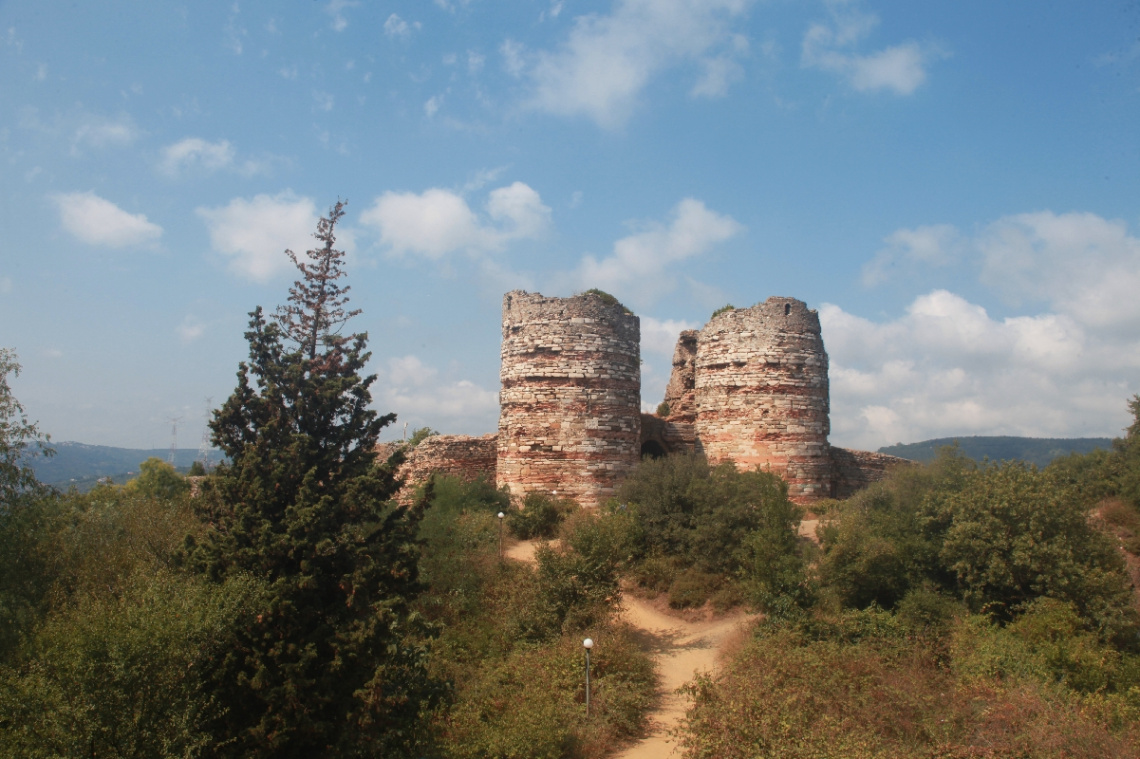 Yoros Kalesi