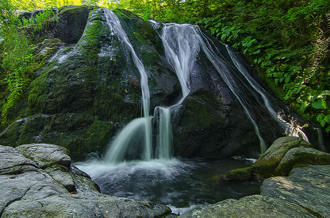 Çataldağ Kurukafa Şelalesi
