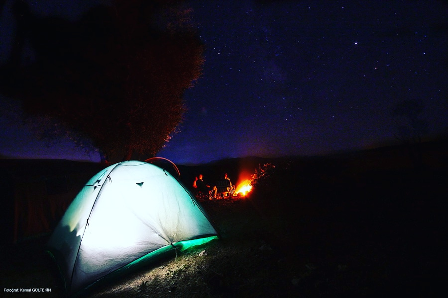 Kamp ateşi 