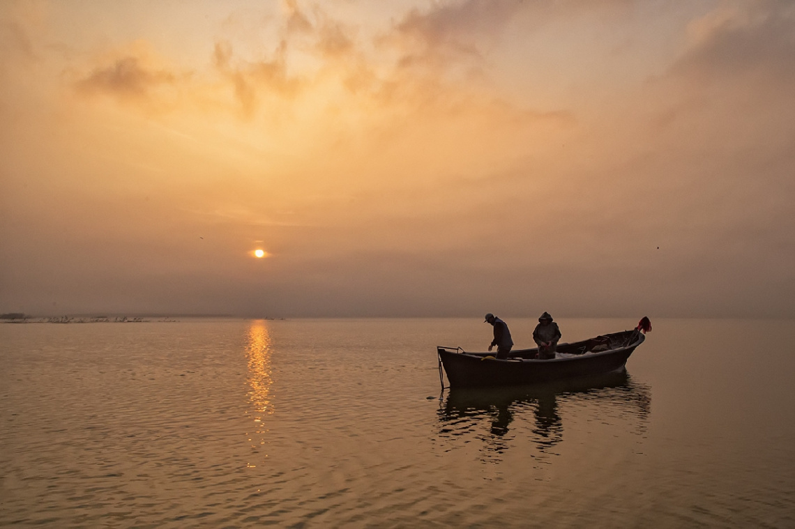 Göl Sabahında Bandırma Bereketli