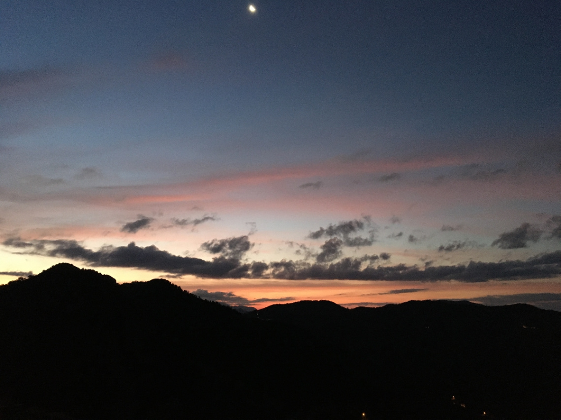 Ay batar ,Gün doğar