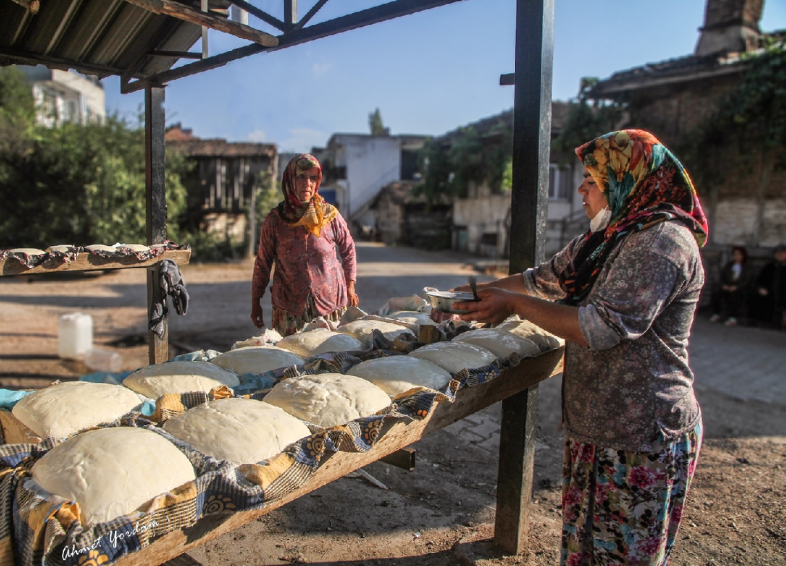Köy Ekmeği Hazırlığı