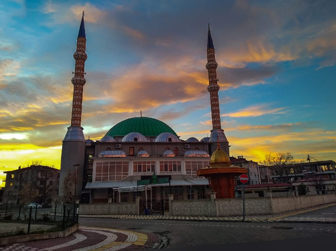 Medine Camii - MKPaşa