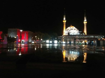 Miniciks Hayatlar  Kayseri Kent Meydanı
