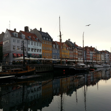 Early morning in Nyhavn