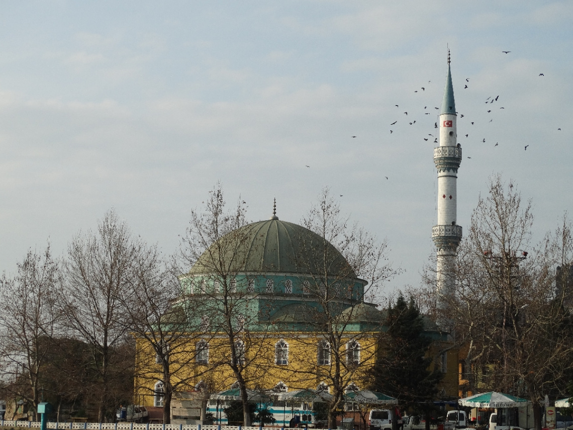 KUŞLARIN MİNARE SEVGİSİ
