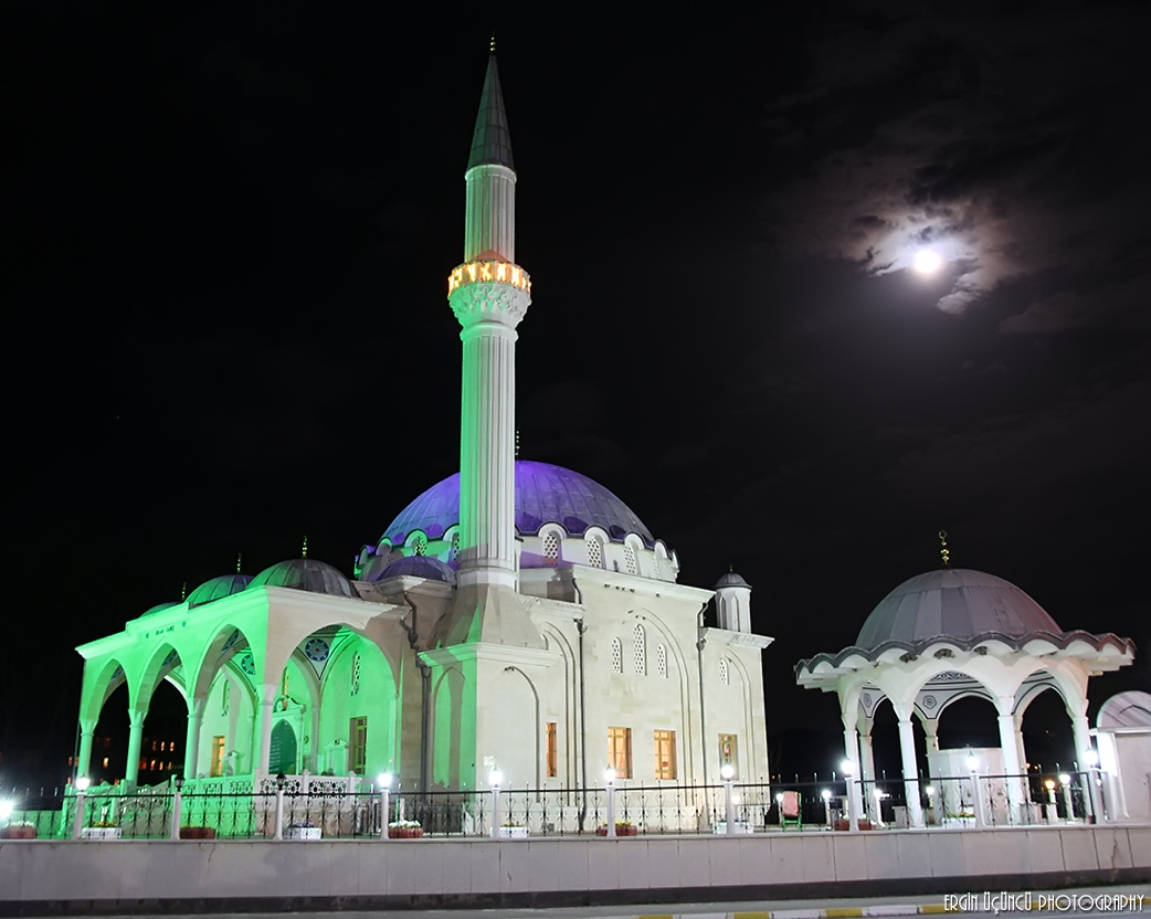 Akyazı Kuzuluk İhlas Camii